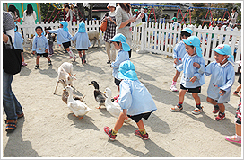 移動ふれあい動物園 おとぎの国メルヘン